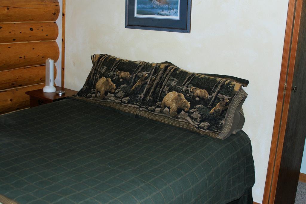 Bear Den Vacation Home Anchor Point Szoba fotó
