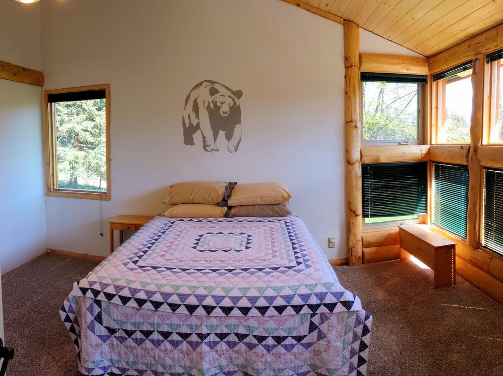 Bear Den Vacation Home Anchor Point Szoba fotó
